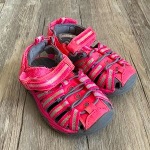 🎁🌳♥️ FREE WITH BUNDLE Pink Athletic Sandals | Circo | Size 5